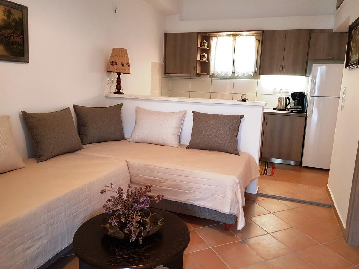 Theo'S Vacation Home 斯基罗斯岛 外观 照片